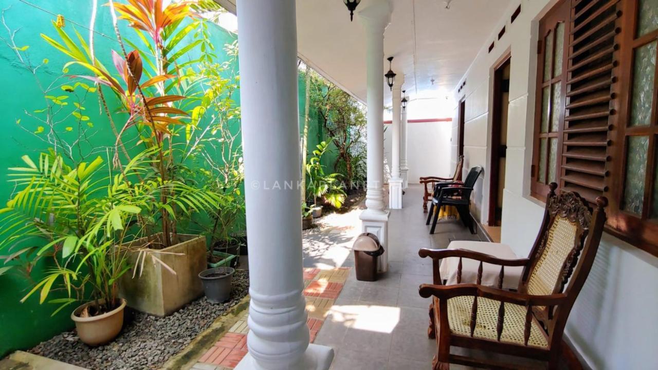 Hotel Twin Palms Mirissa Exterior foto